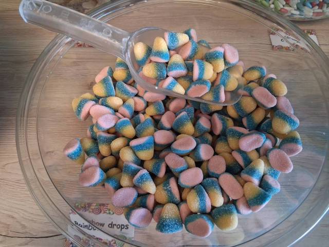 bonbon rainbow drop